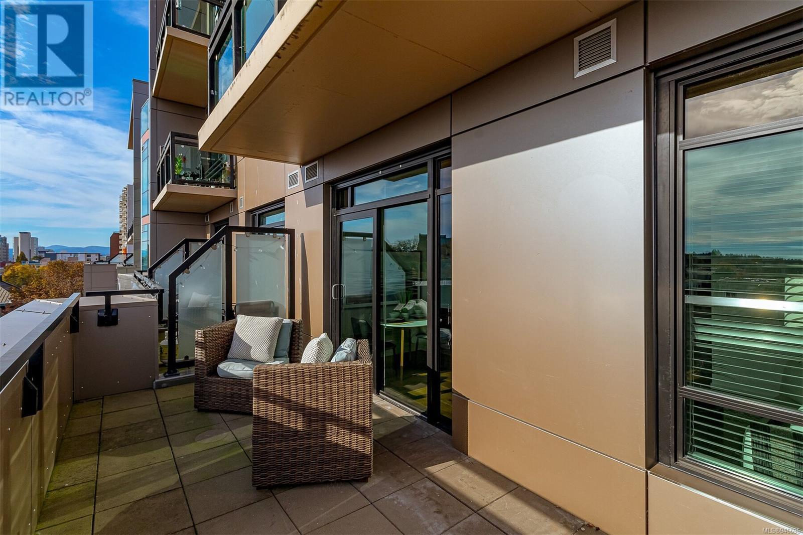 706 1029 View St, #706
