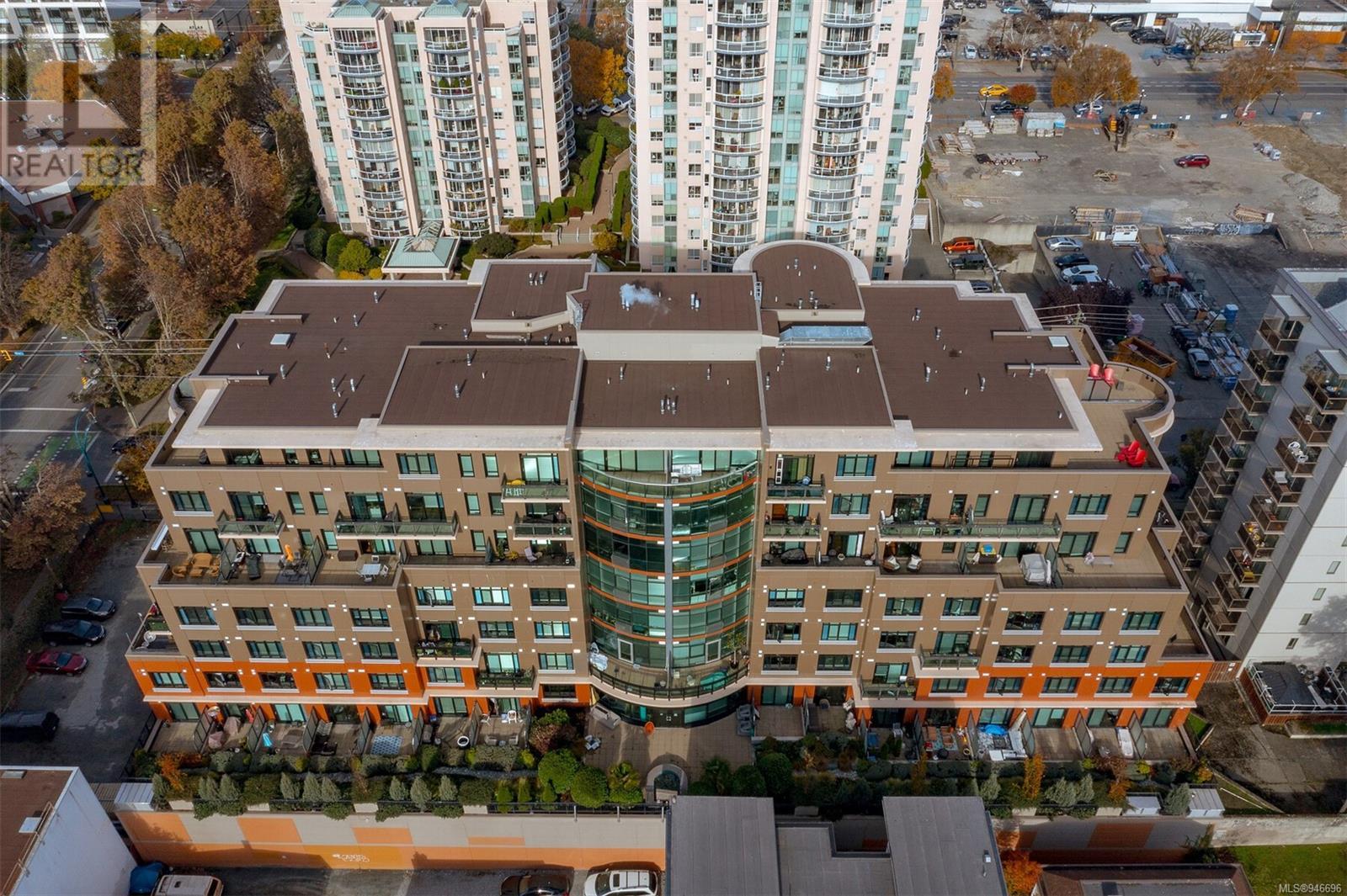 706 1029 View St, #706