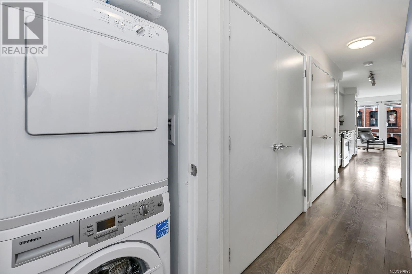 215 528 Pandora Ave, #215