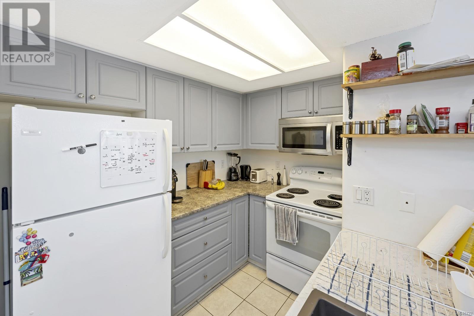 708 930 Yates St, #708
