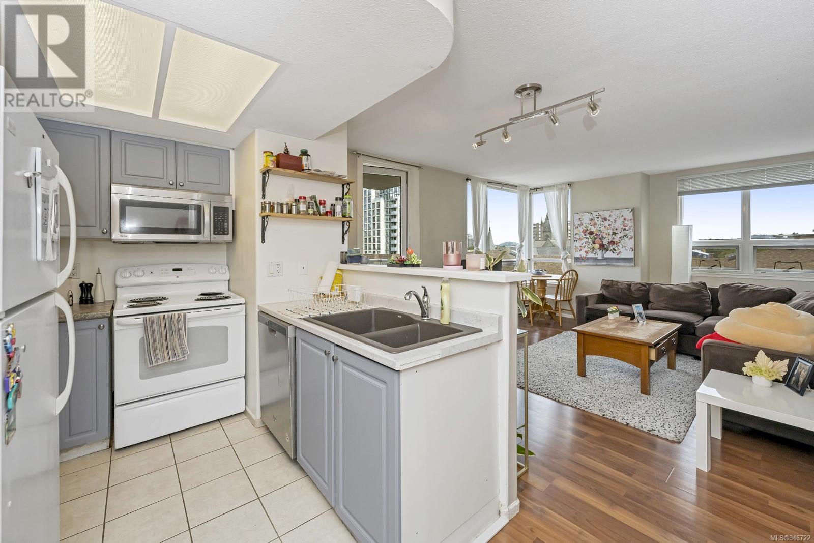 708 930 Yates St, #708