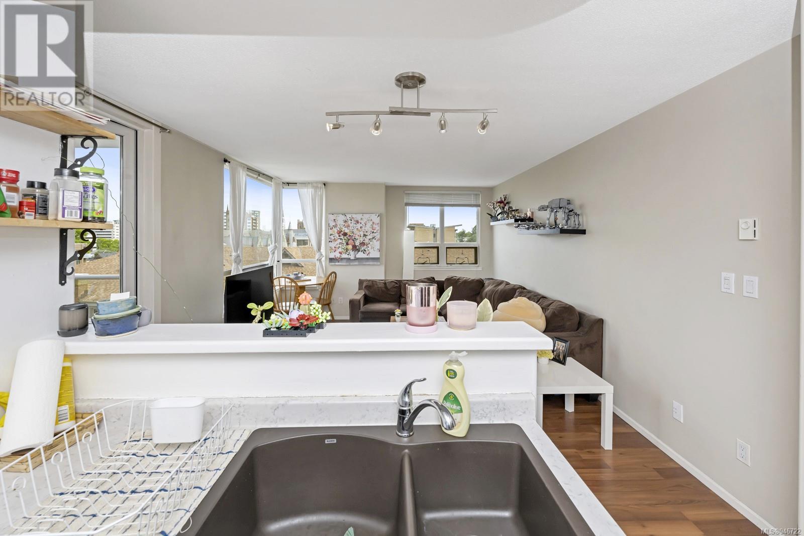 708 930 Yates St, #708