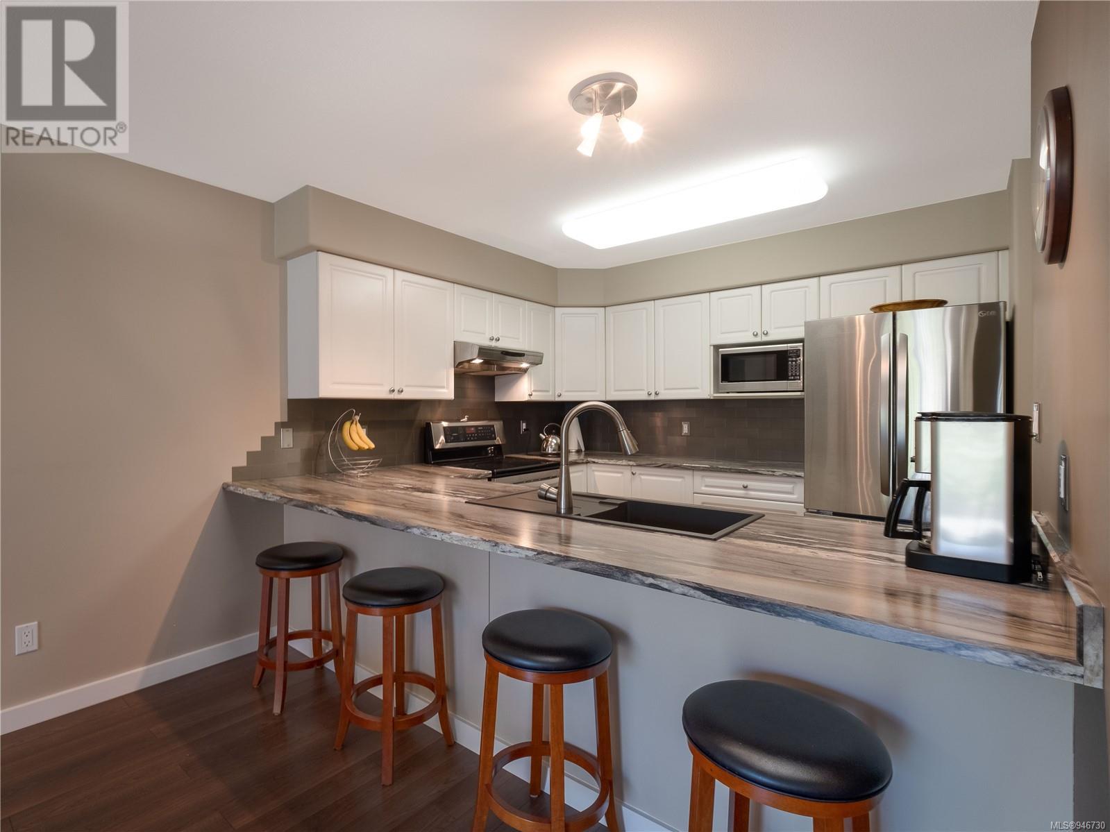 29 2750 Denman St, #29