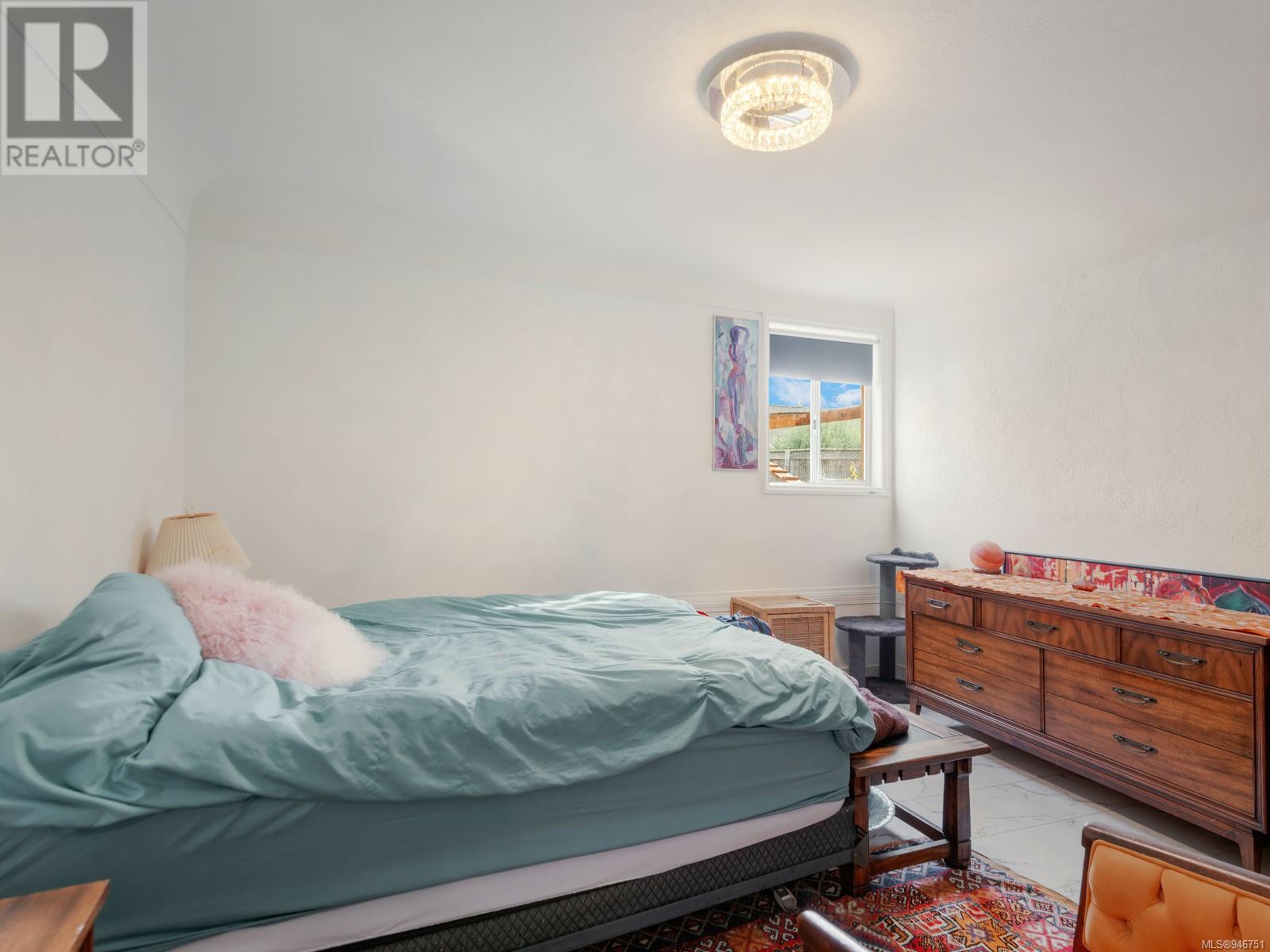 4867 David St