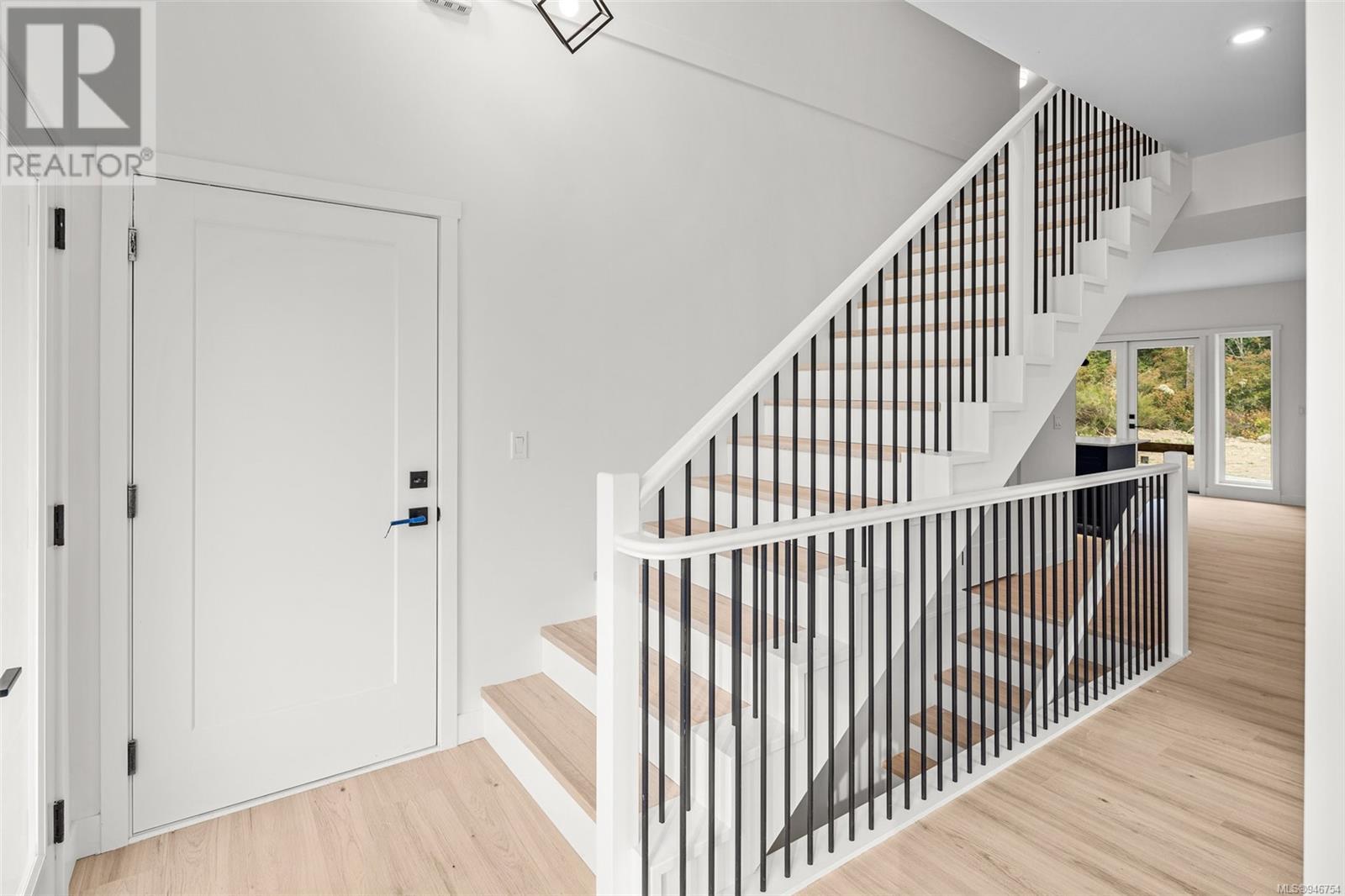 2548 Nickson Way