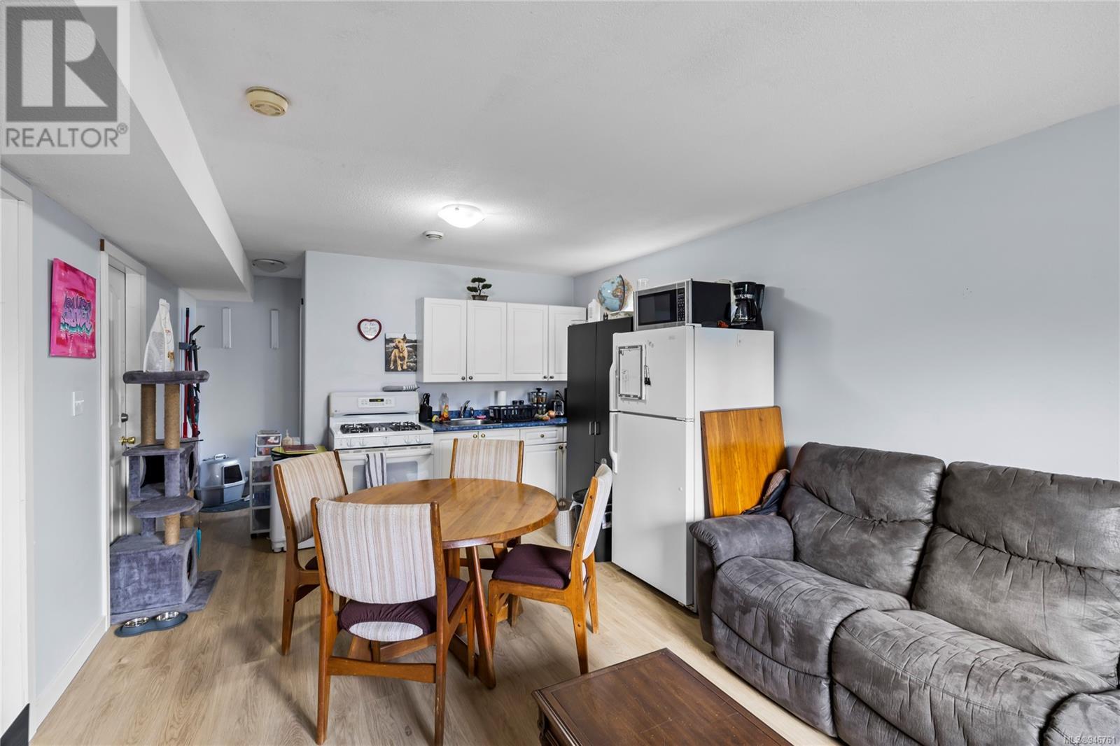 4775 Bute St