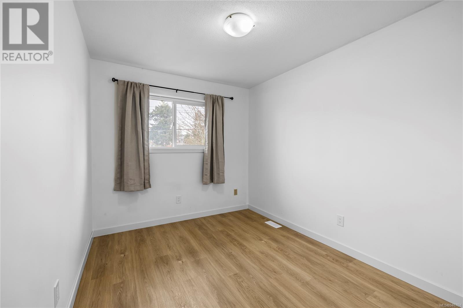 4775 Bute St