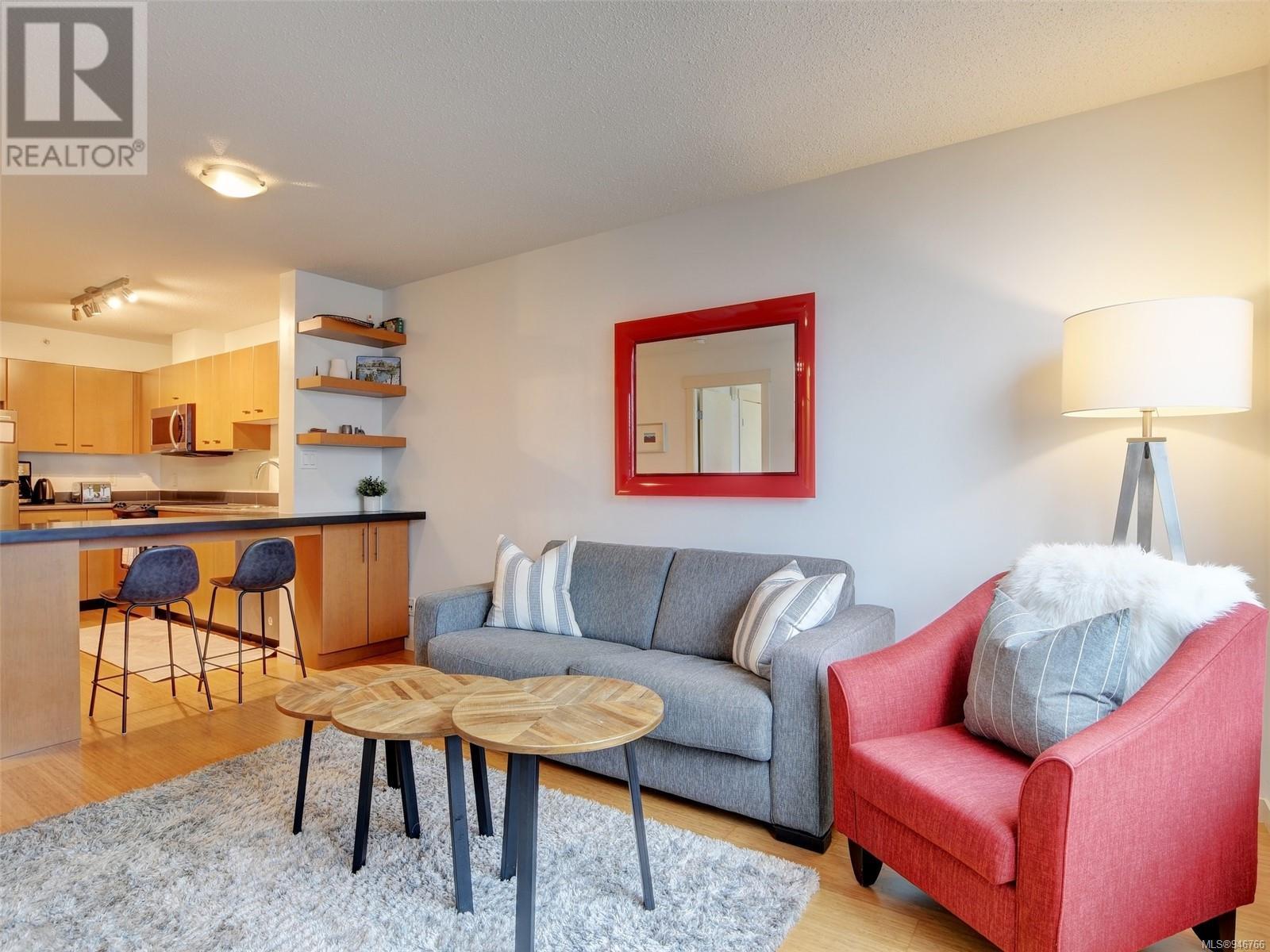 1001 751 Fairfield Rd, #1001