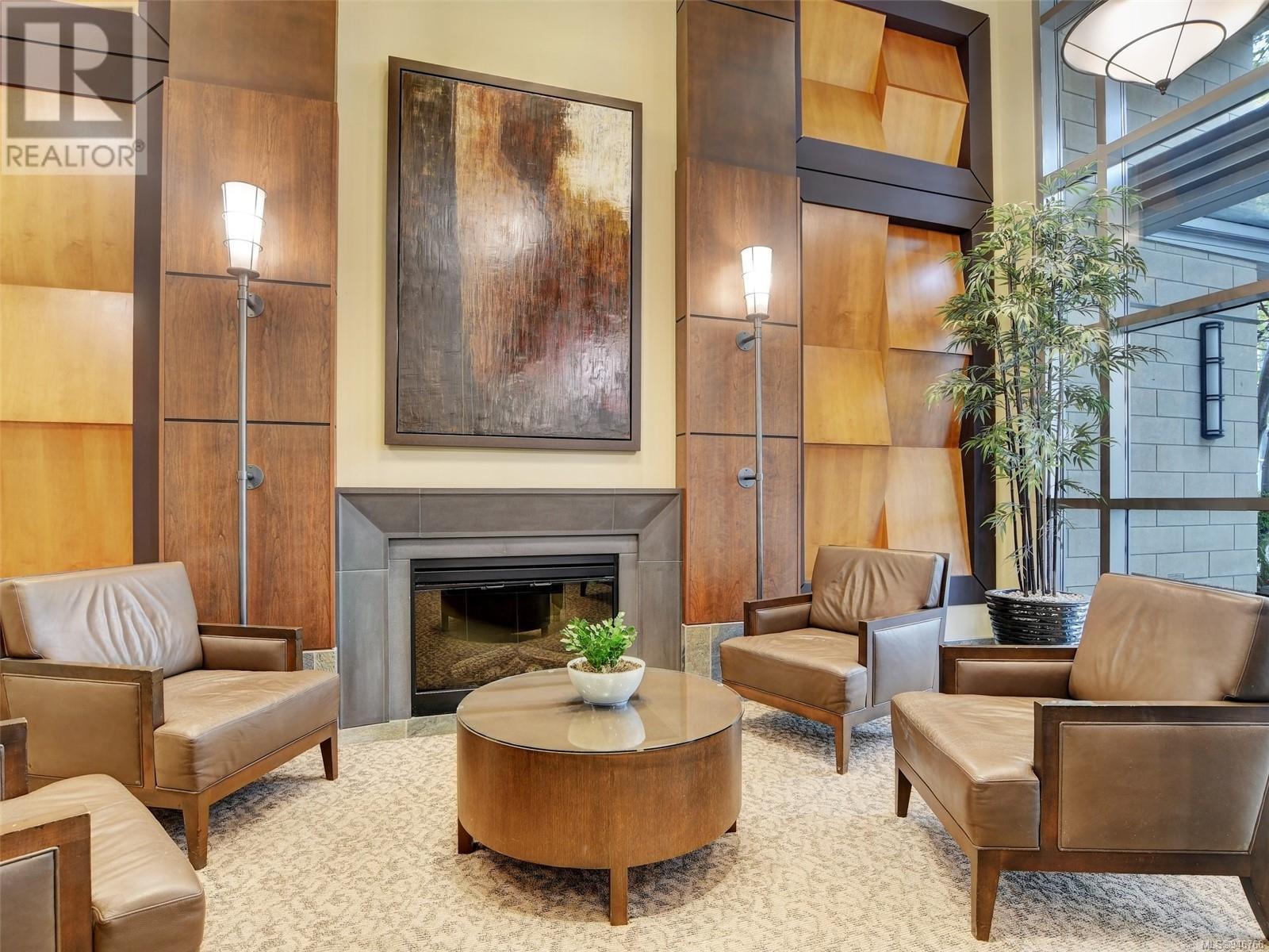 1001 751 Fairfield Rd, #1001