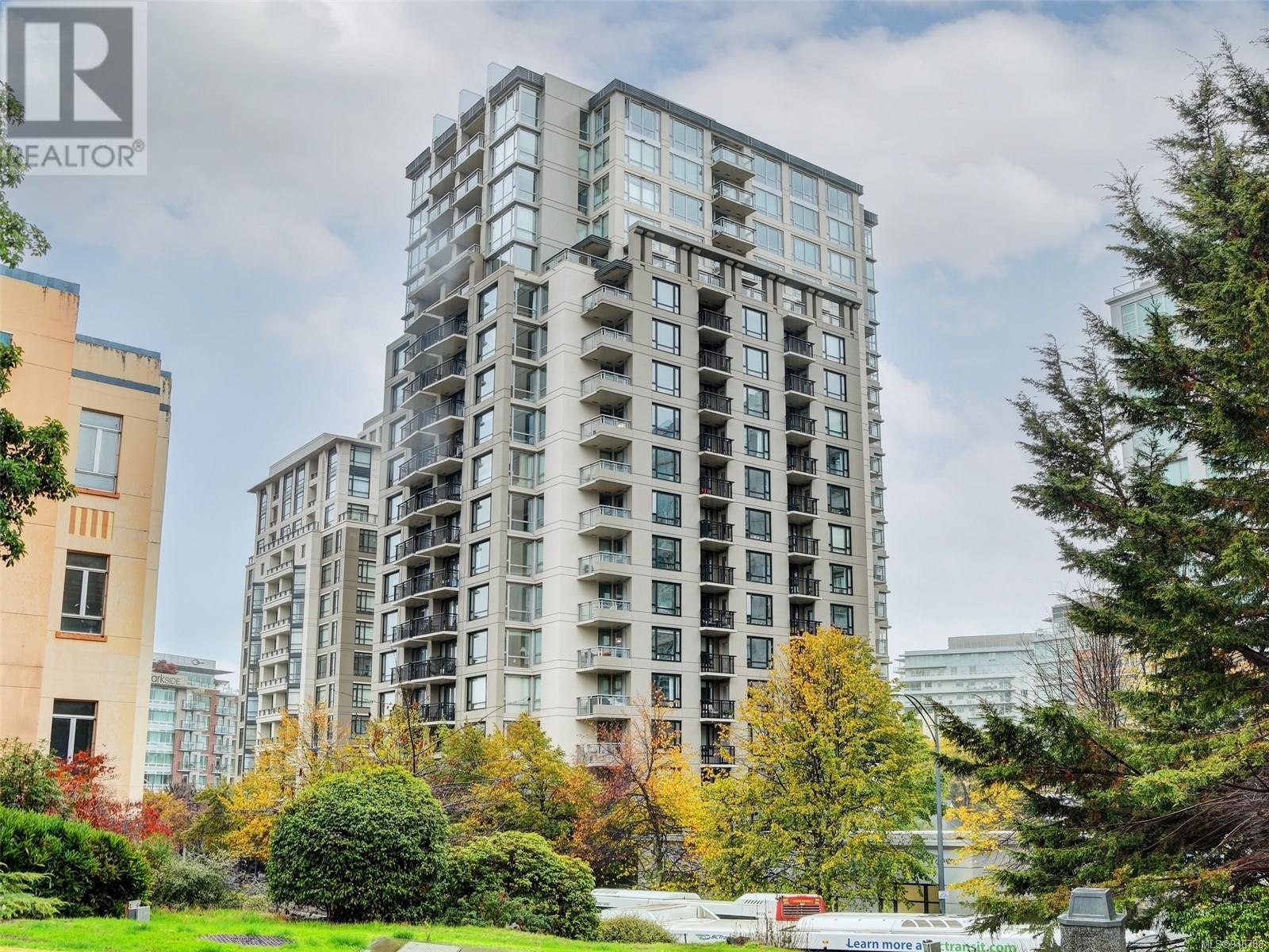 1001 751 Fairfield Rd, #1001
