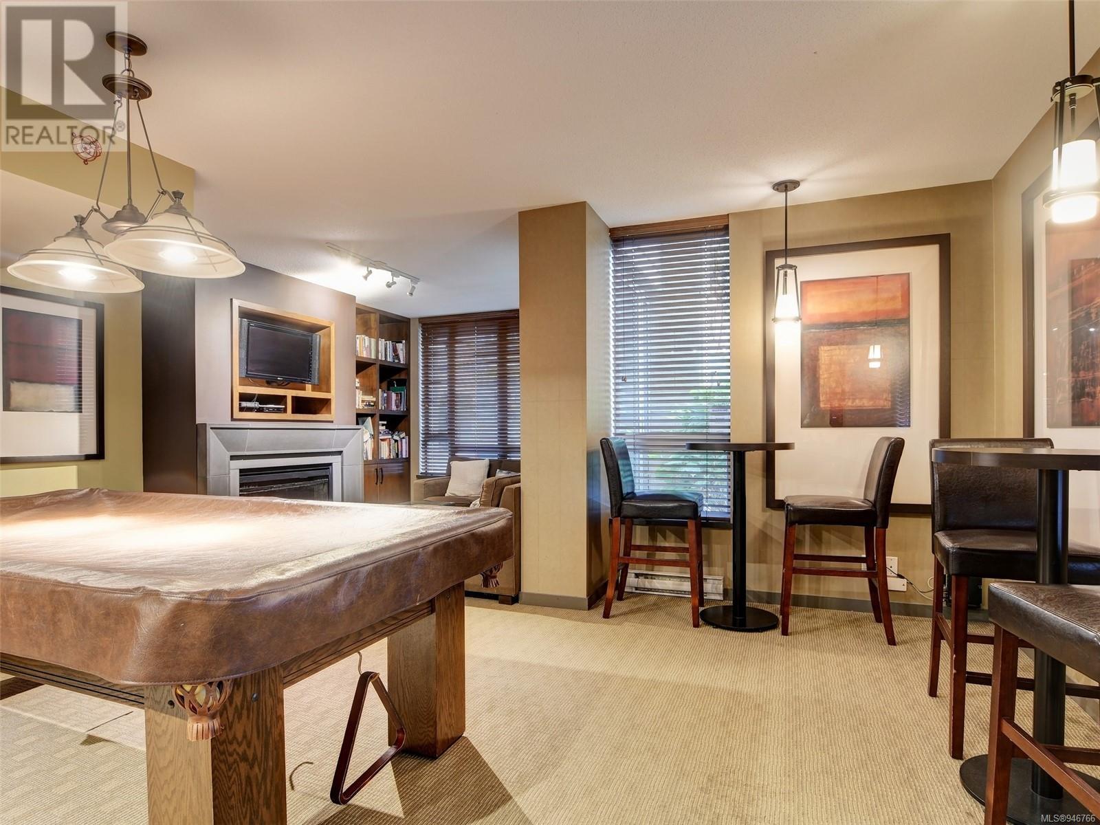 1001 751 Fairfield Rd, #1001