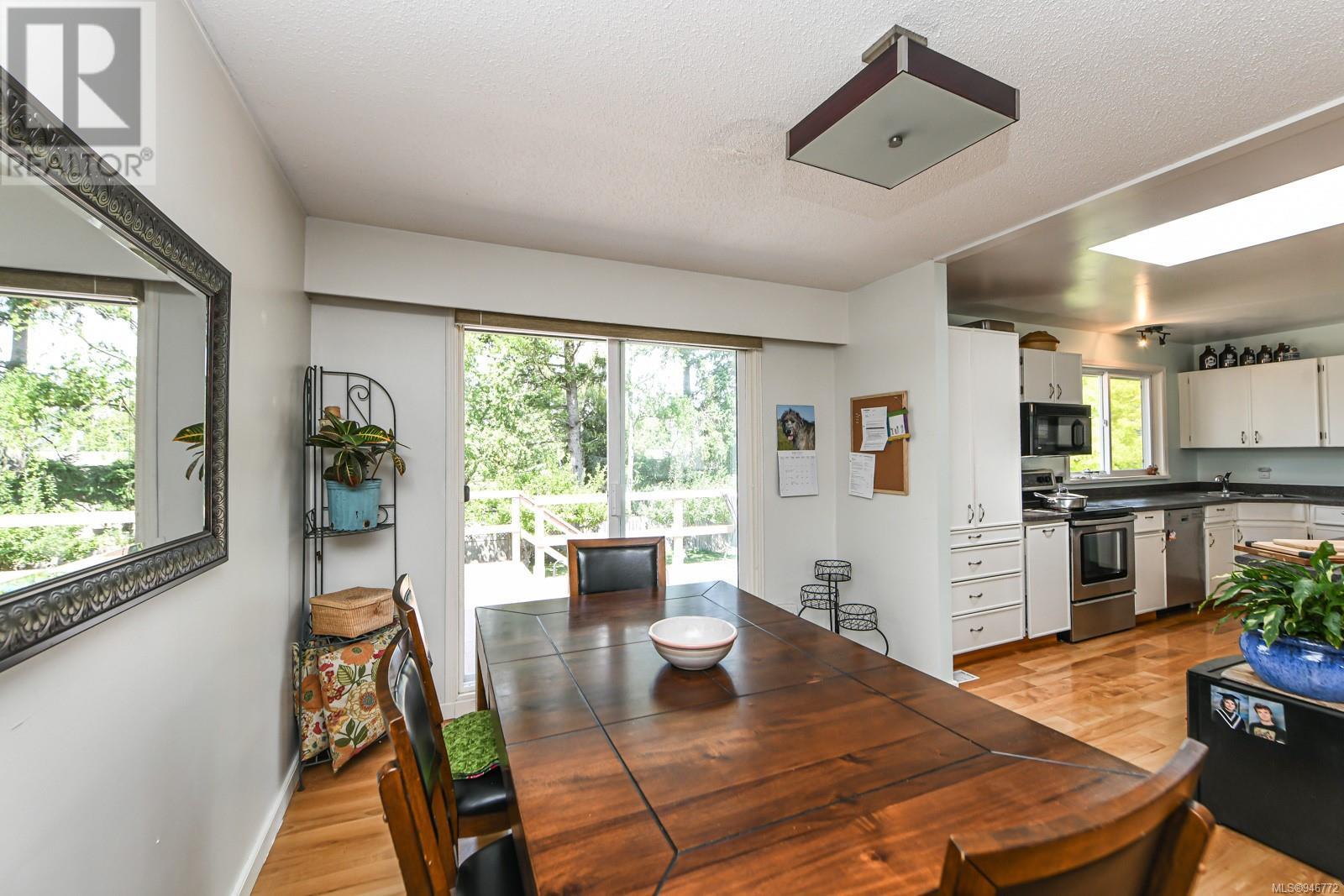 1642 Tsimshian Ave