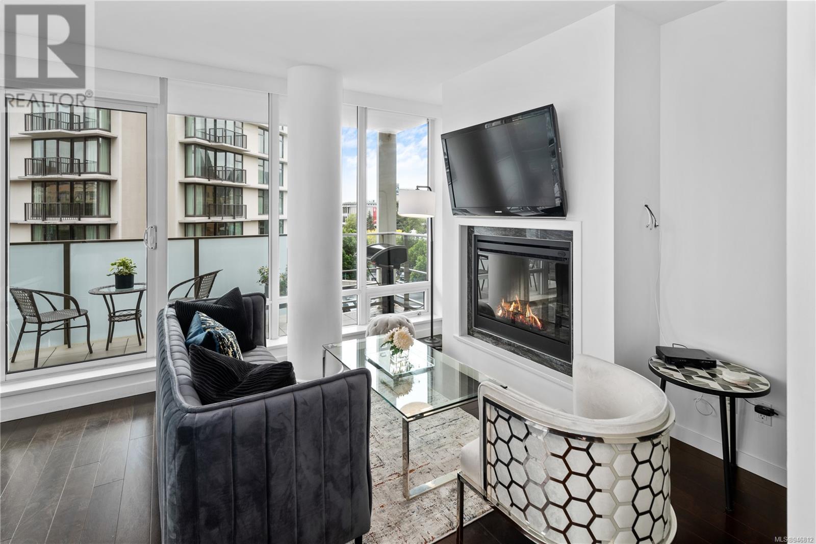 502 708 Burdett Ave, #502