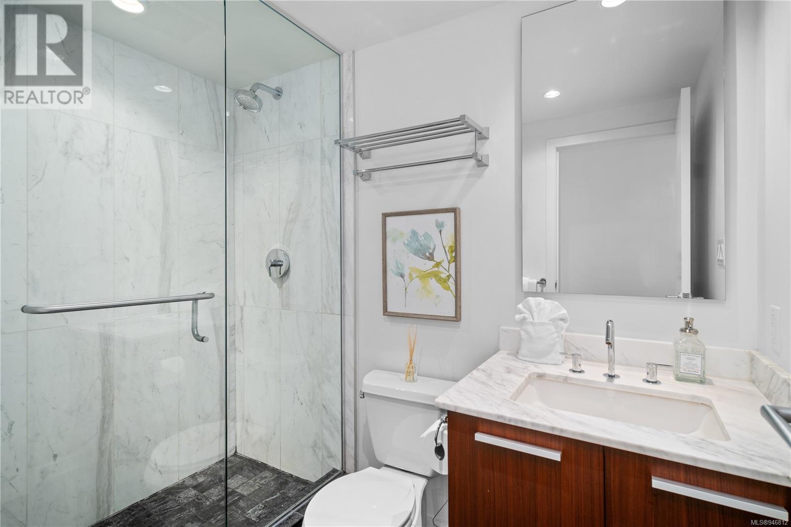 502 708 Burdett Ave, #502