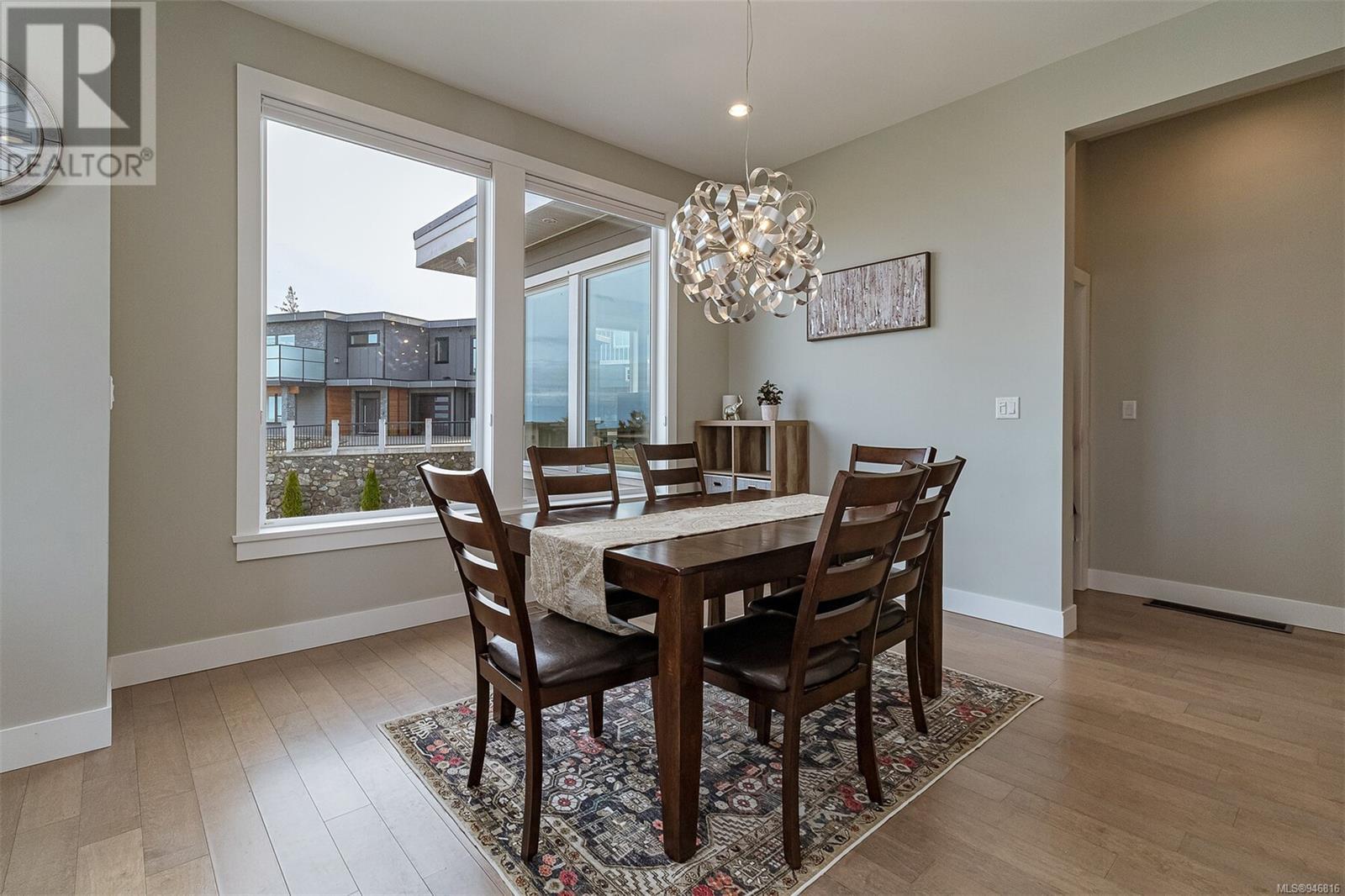 3389 Robson Pl
