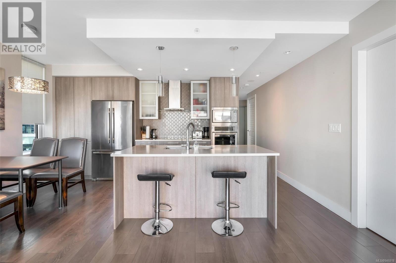905 960 Yates St, #905