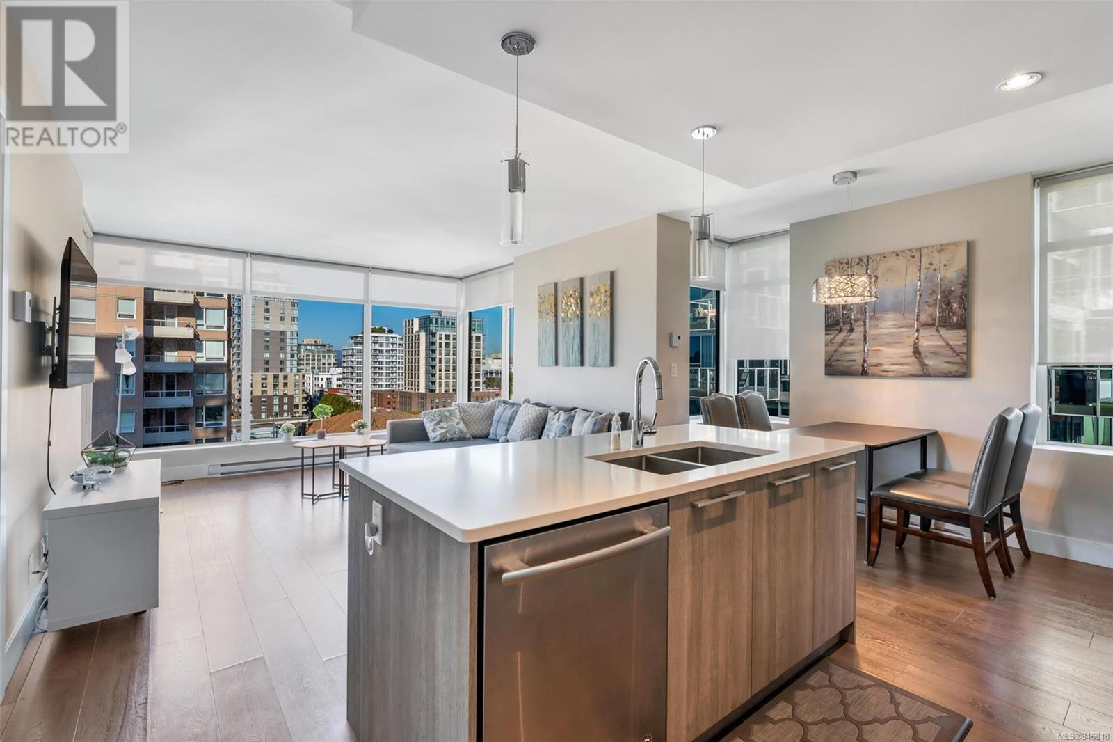 905 960 Yates St, #905