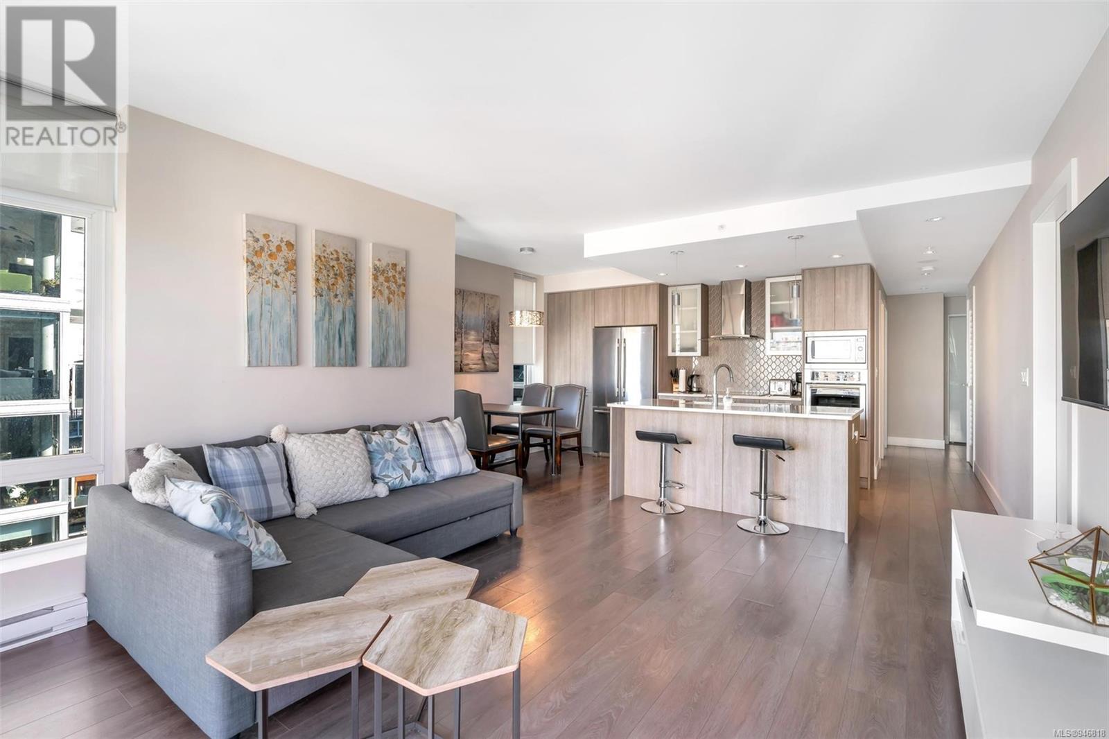 905 960 Yates St, #905