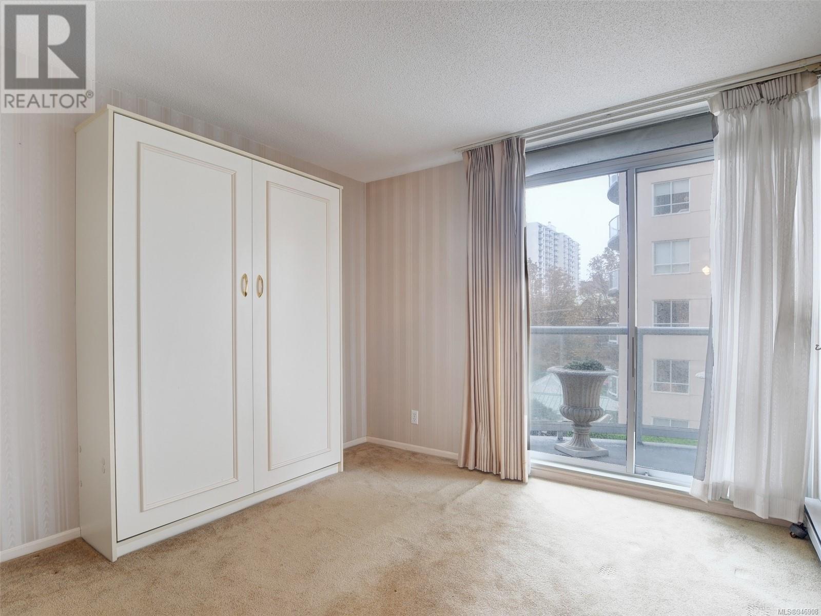403 1020 View St, #403