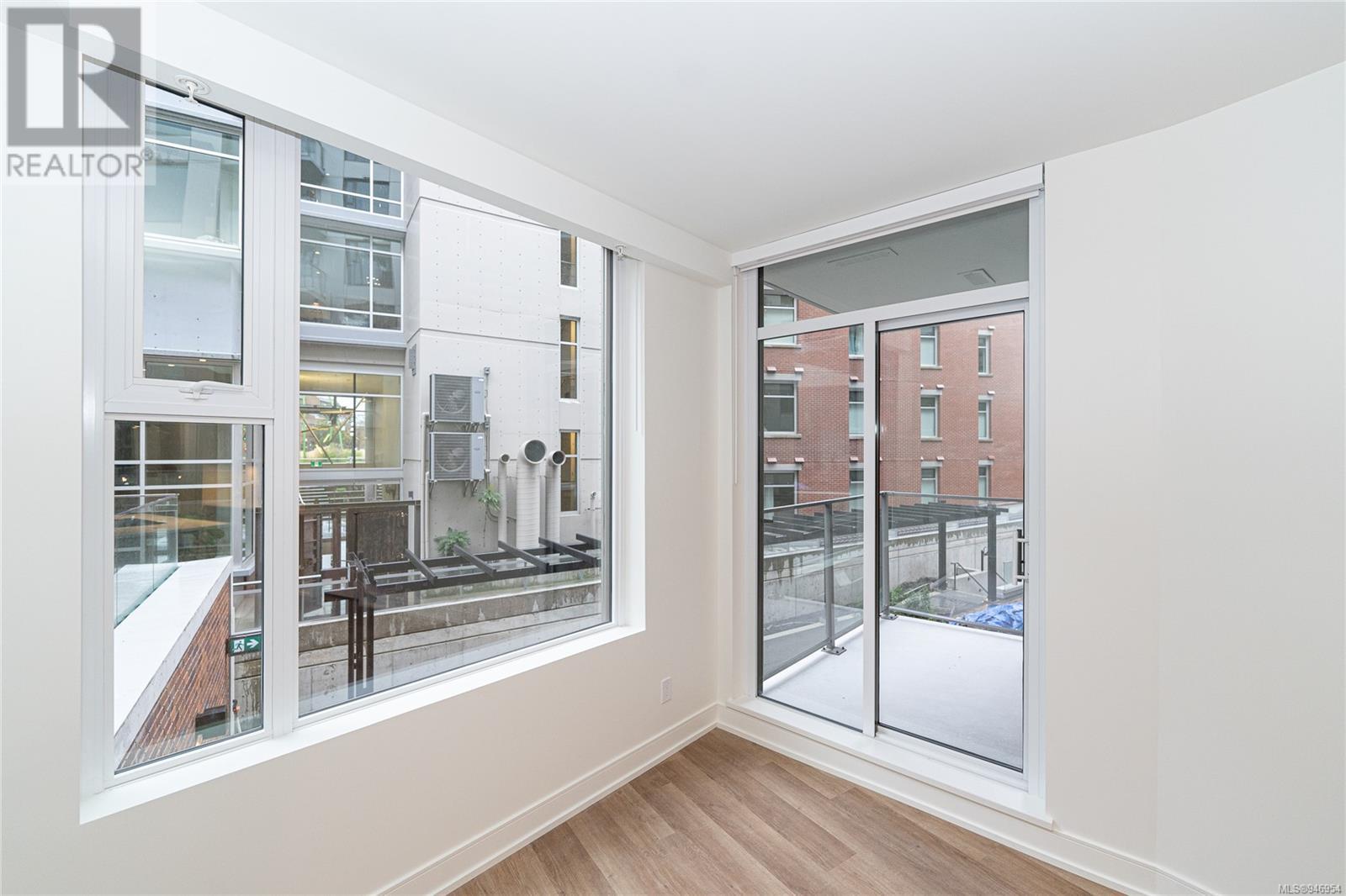 408 1628 Store St, #408