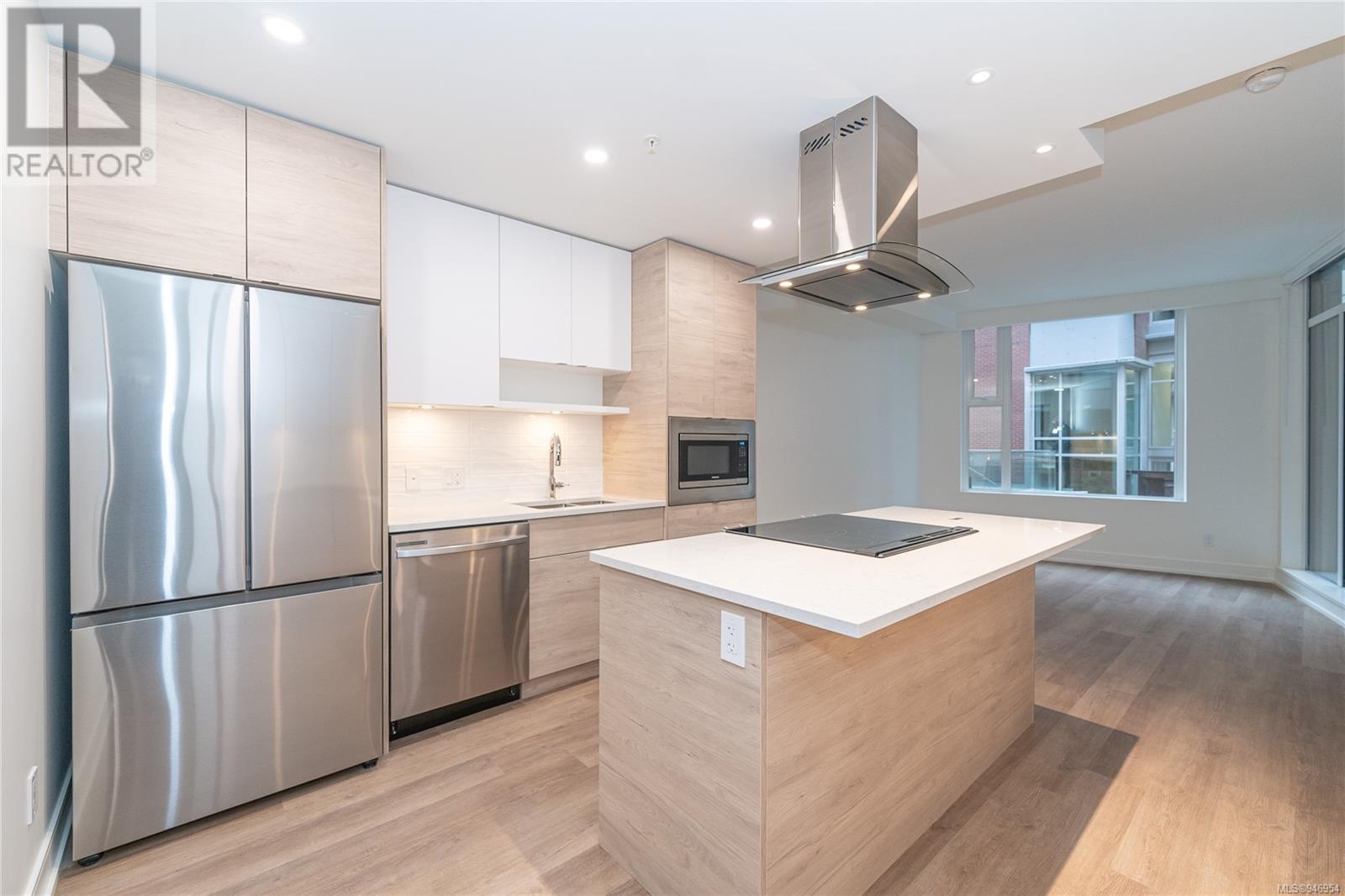 408 1628 Store St, #408