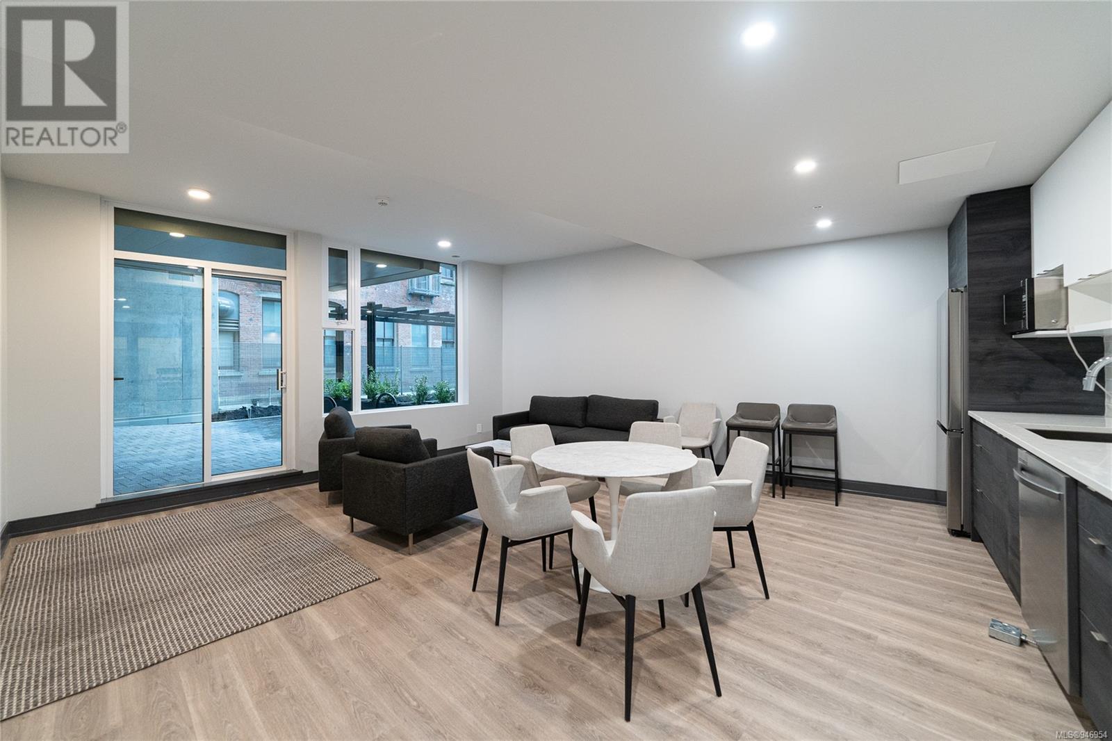 408 1628 Store St, #408