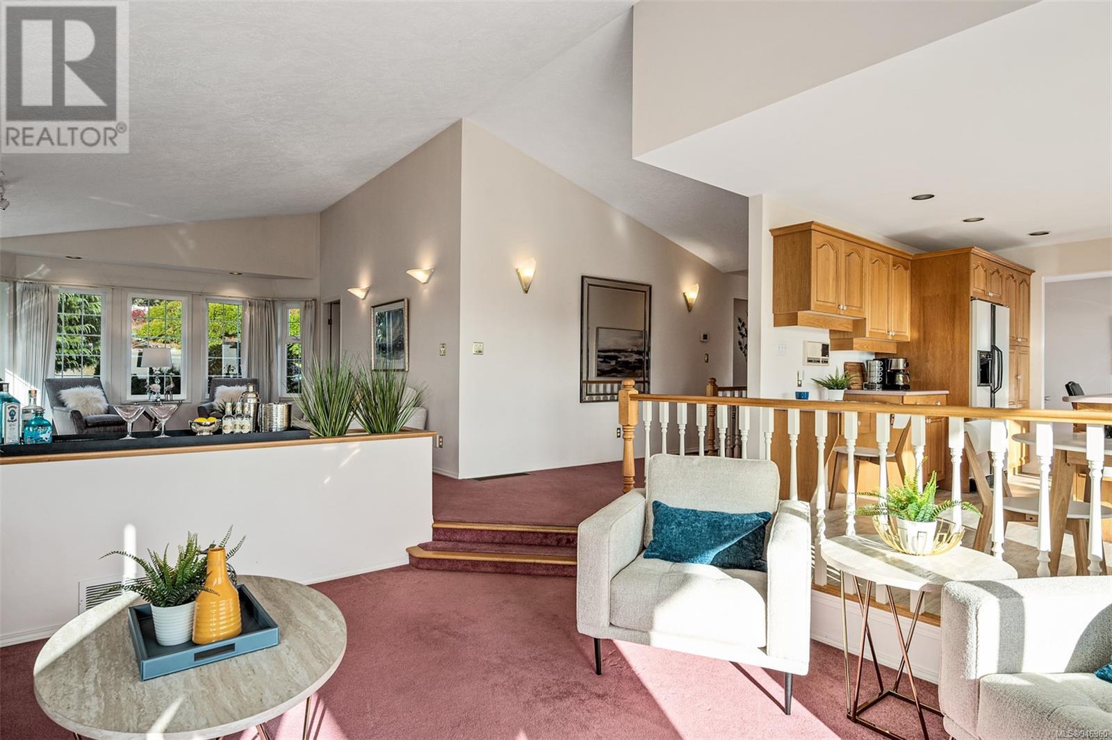 3381 Haida Dr