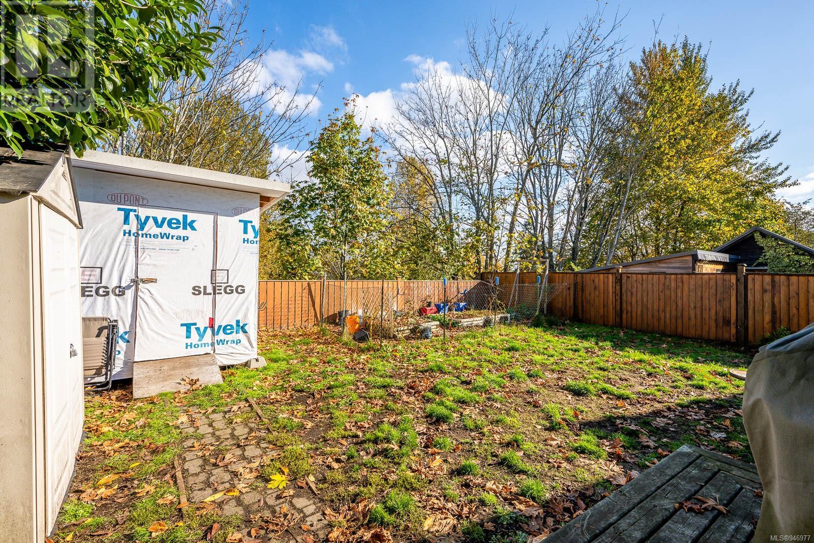 126 Cliffe Ave