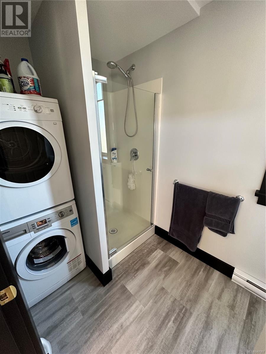 801 Dingwall Rd