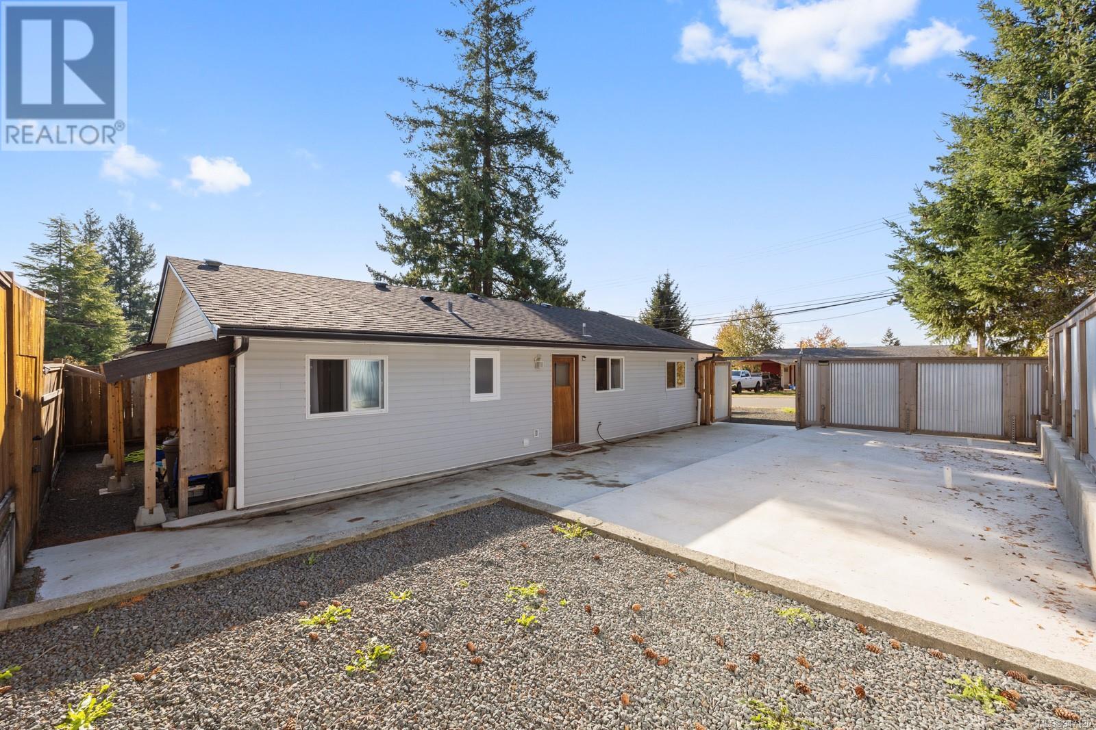 755 Lorne Cres
