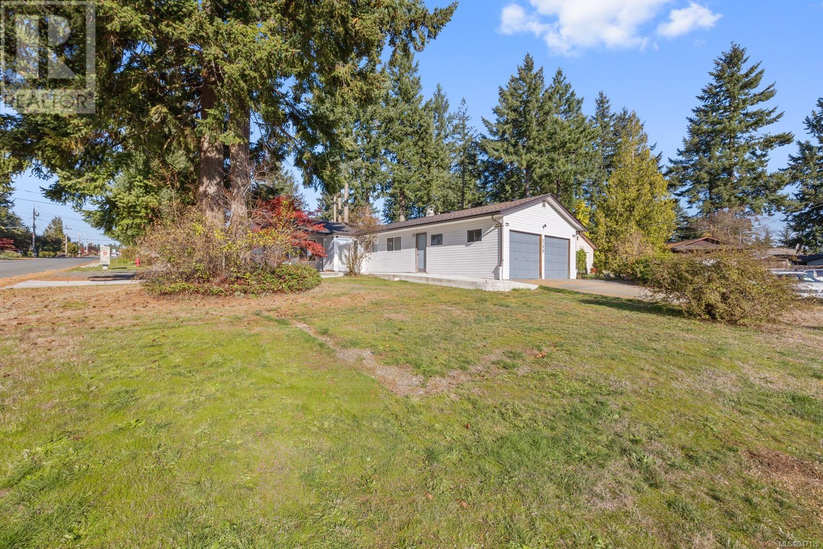 755 Lorne Cres