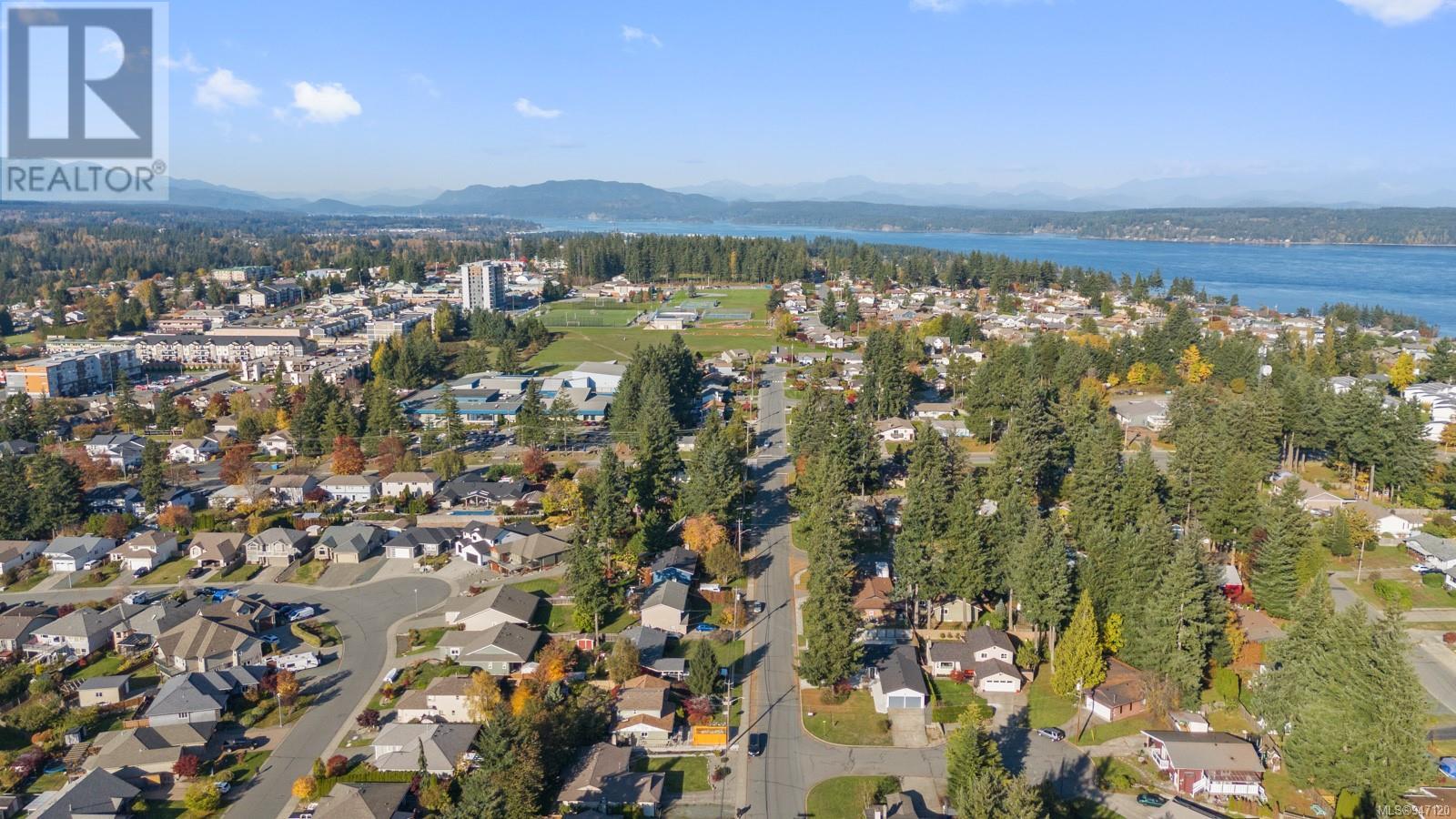 755 Lorne Cres