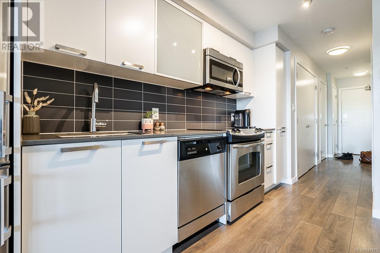 302 517 Fisgard St, #302