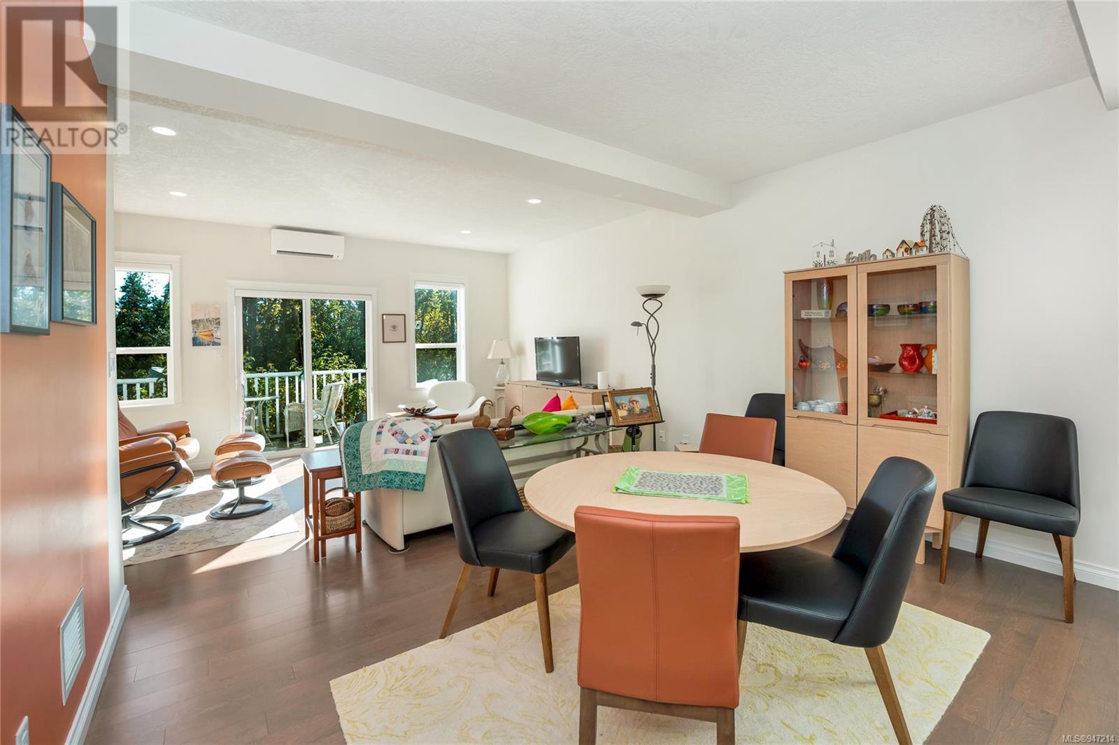 6979 Larkspur Rd