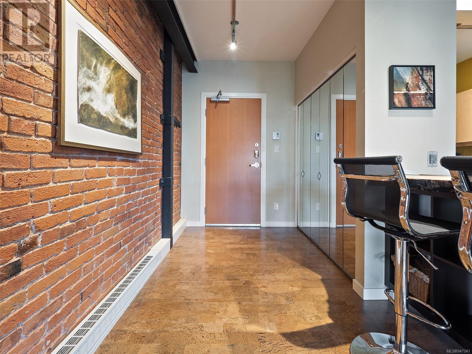 301 534 Yates St, #301