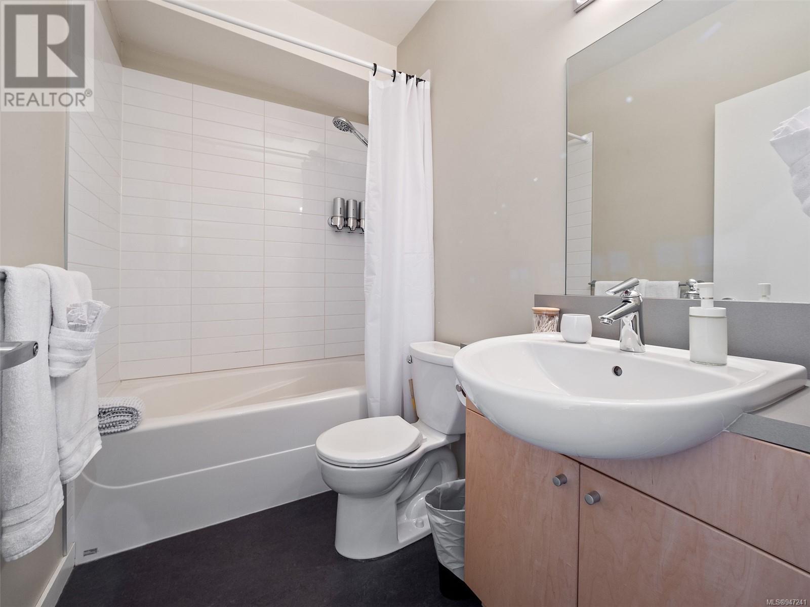 301 534 Yates St, #301