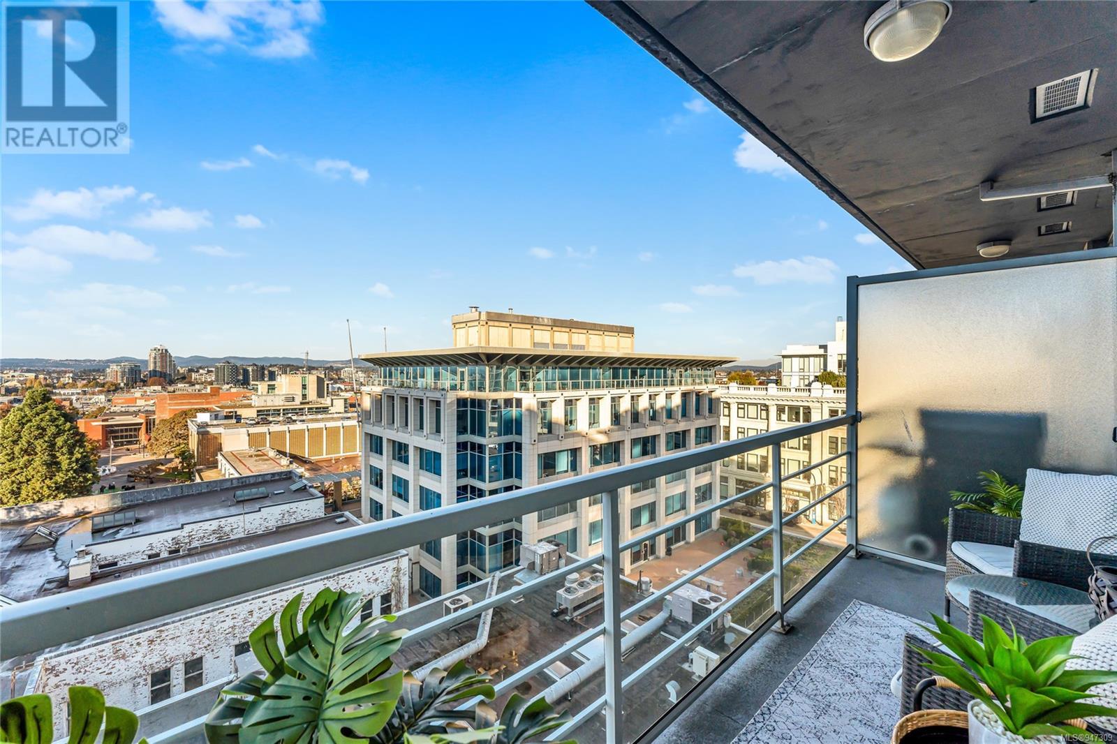 908 732 Cormorant St, #908
