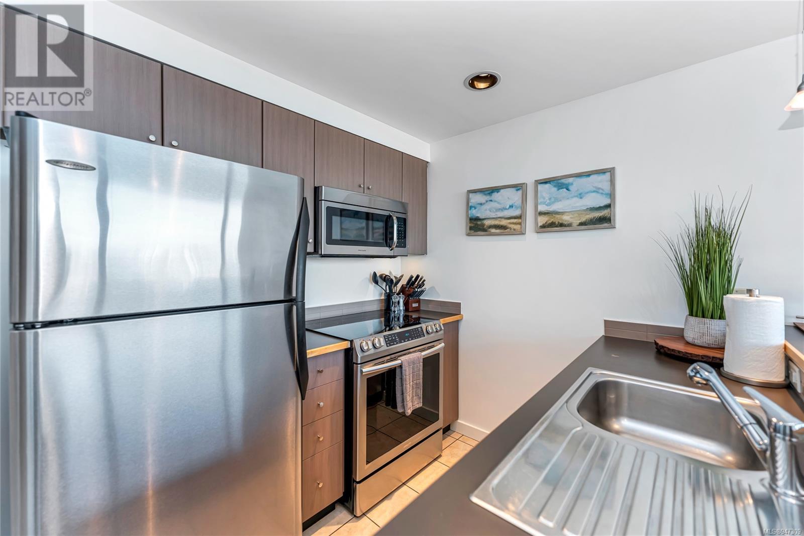 908 732 Cormorant St, #908