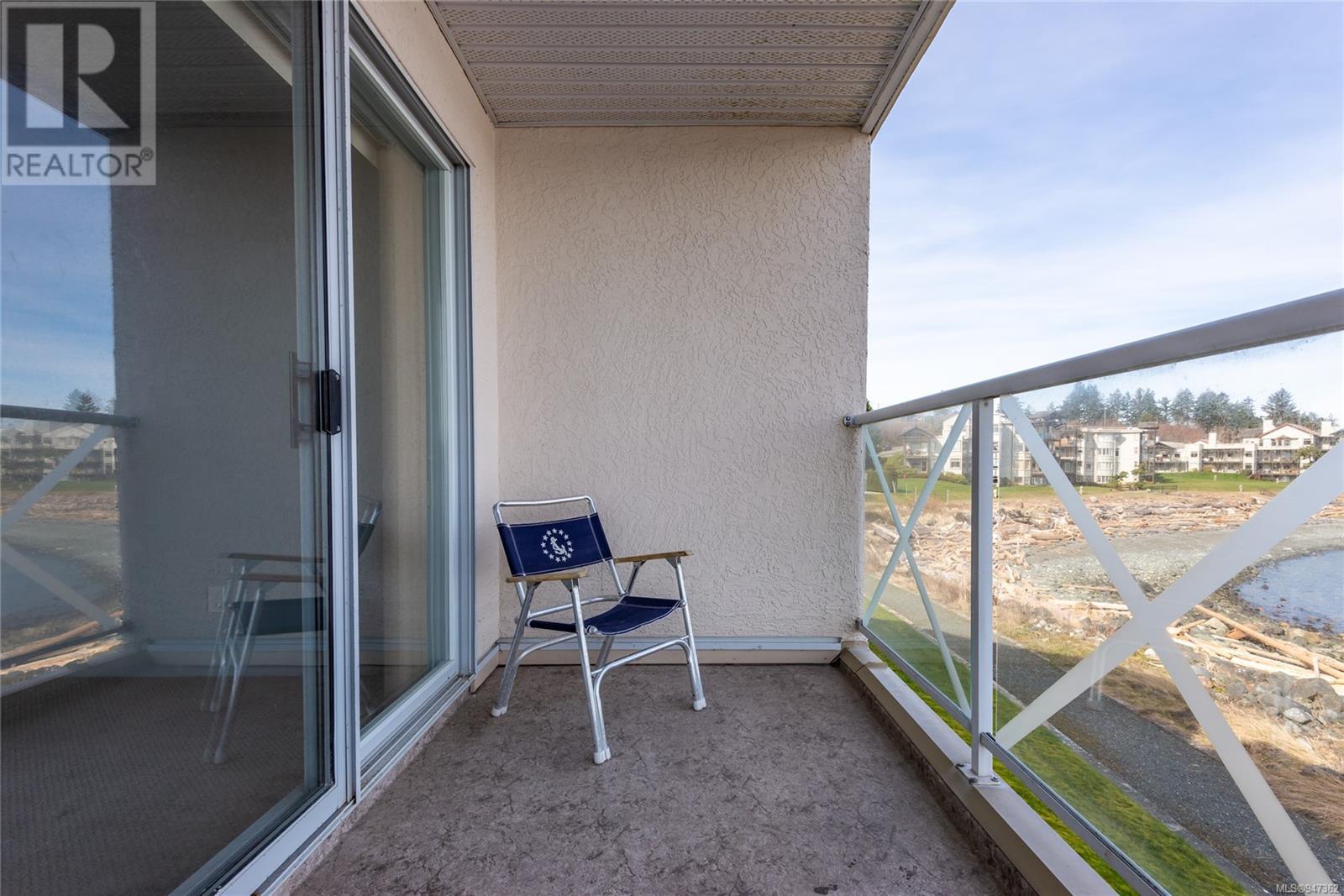 205 87 Island Hwy S, #205