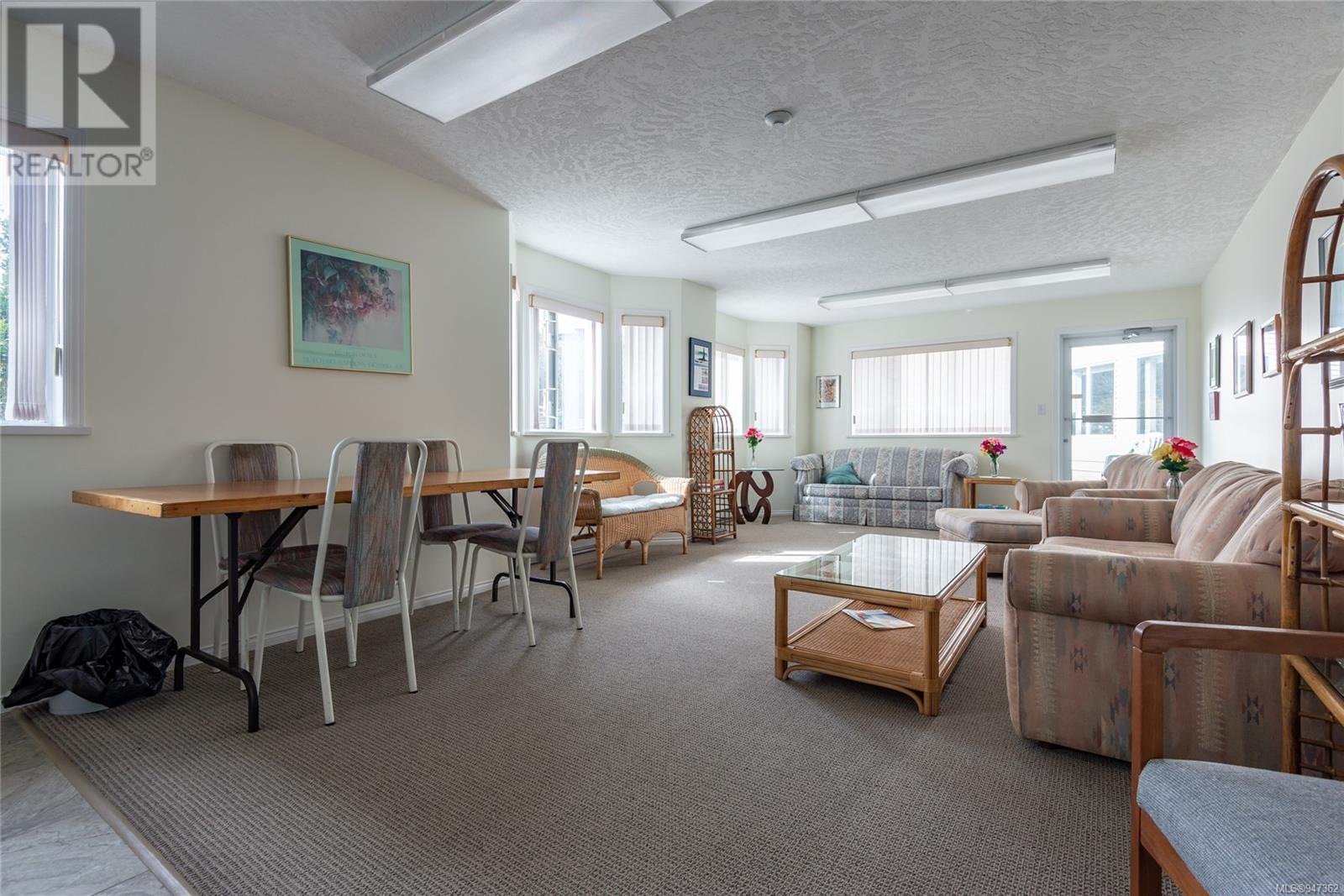 205 87 Island Hwy S, #205