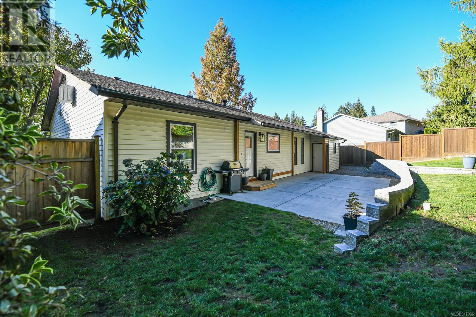 792 Highwood Dr
