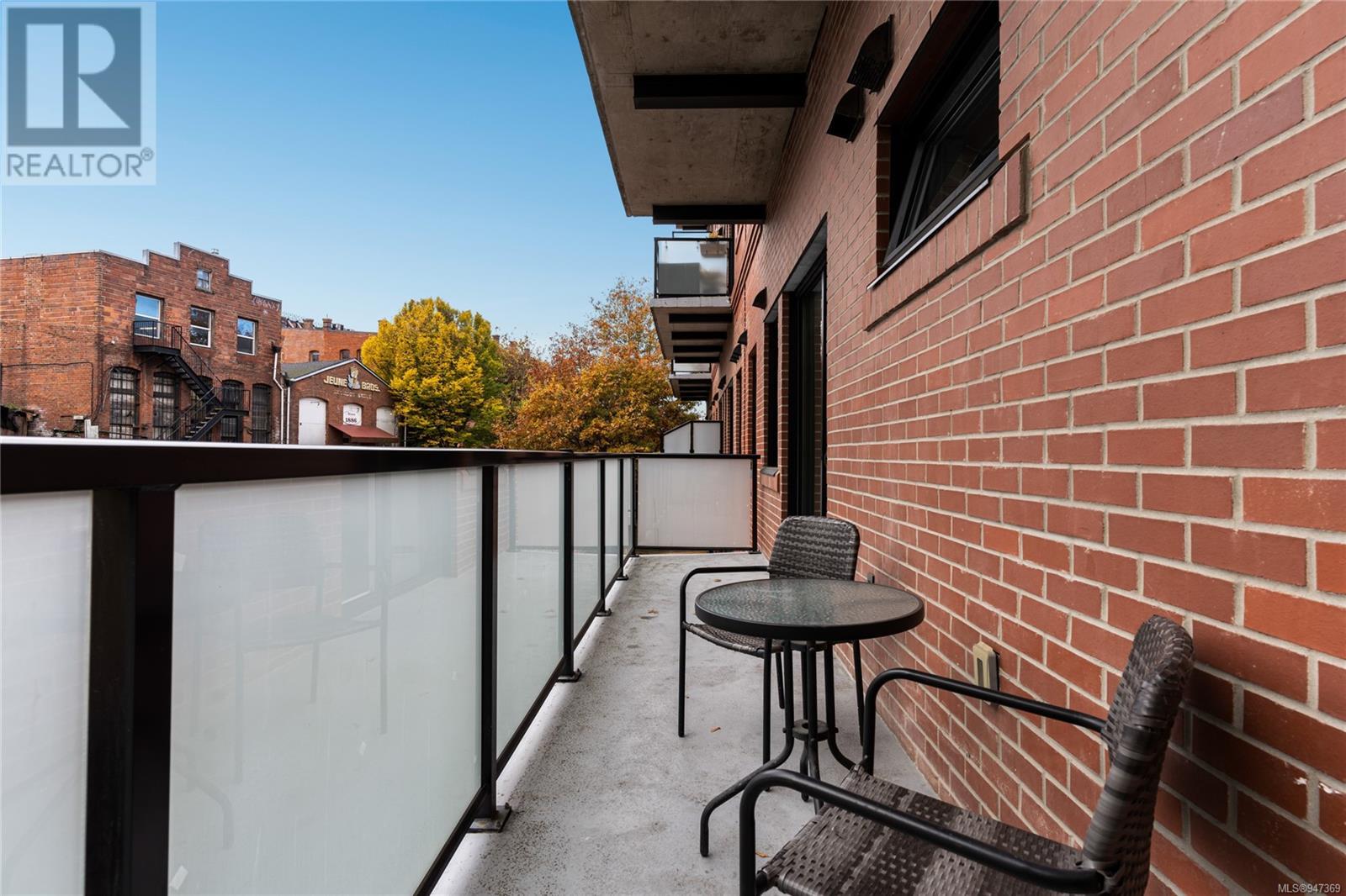 101 595 Pandora Ave, #101