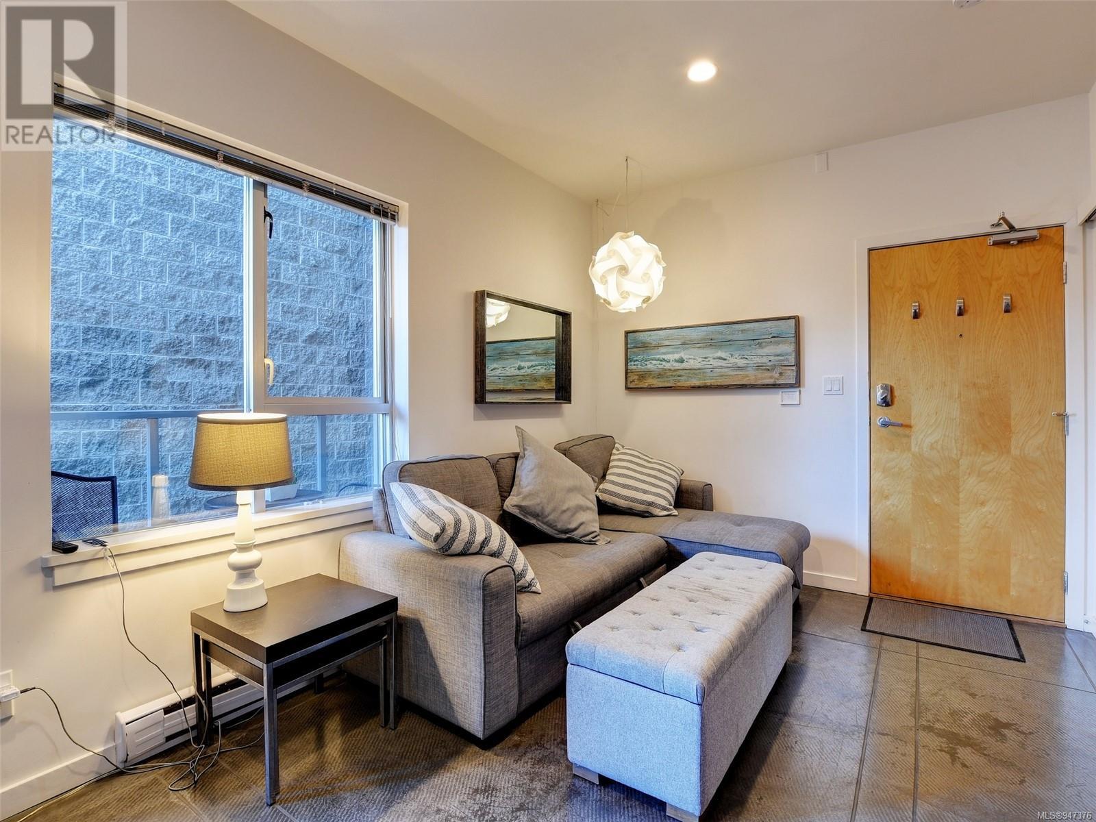 305 848 Mason St, #305