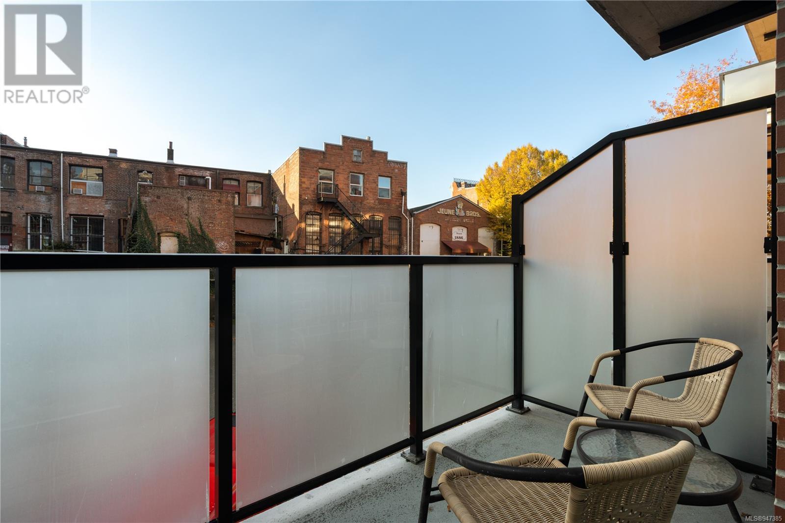 102 595 Pandora Ave, #102