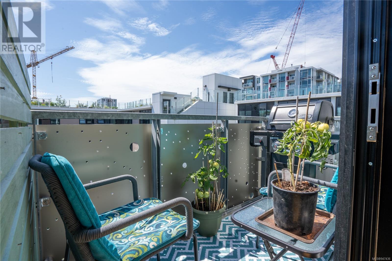 N412 1105 Pandora Ave, #N412