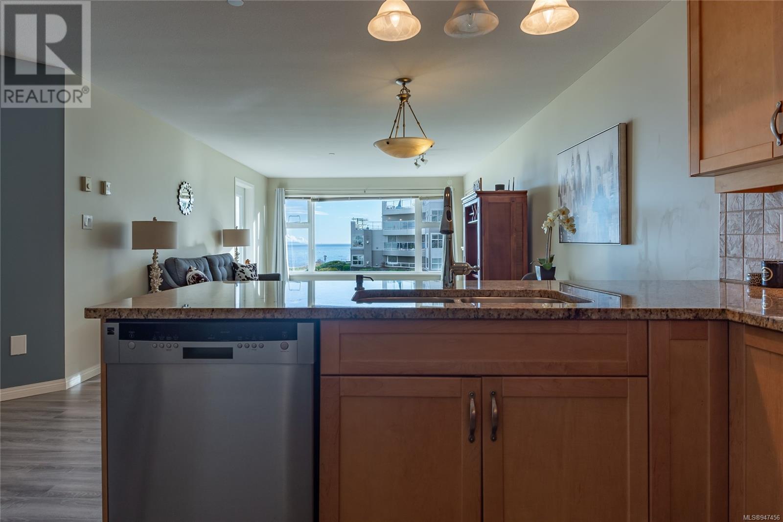 217 350 Island Hwy S, #217