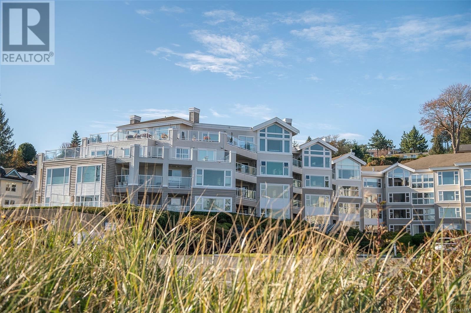 104 350 Island Hwy S, #104