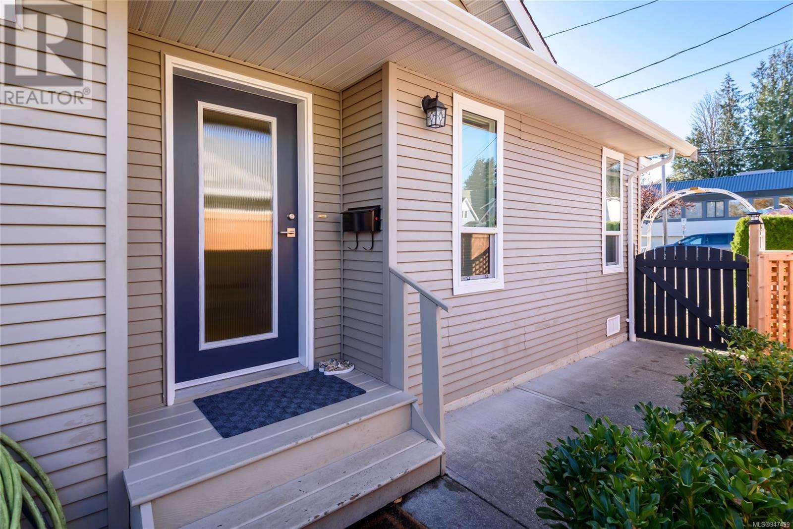 290 Cliffe Ave