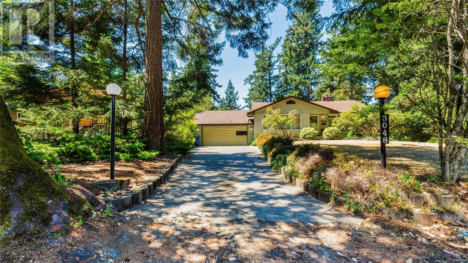 3048 Pickford Rd