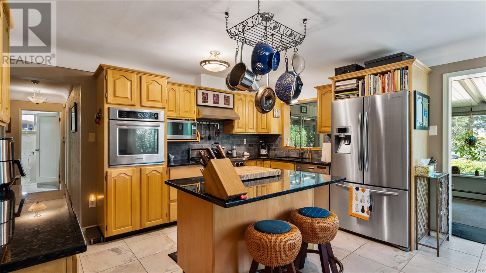 3048 Pickford Rd